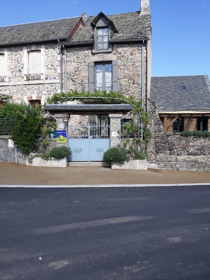 Hotel Au Pont D'Olt Saint-Côme-dʼOlt Esterno foto
